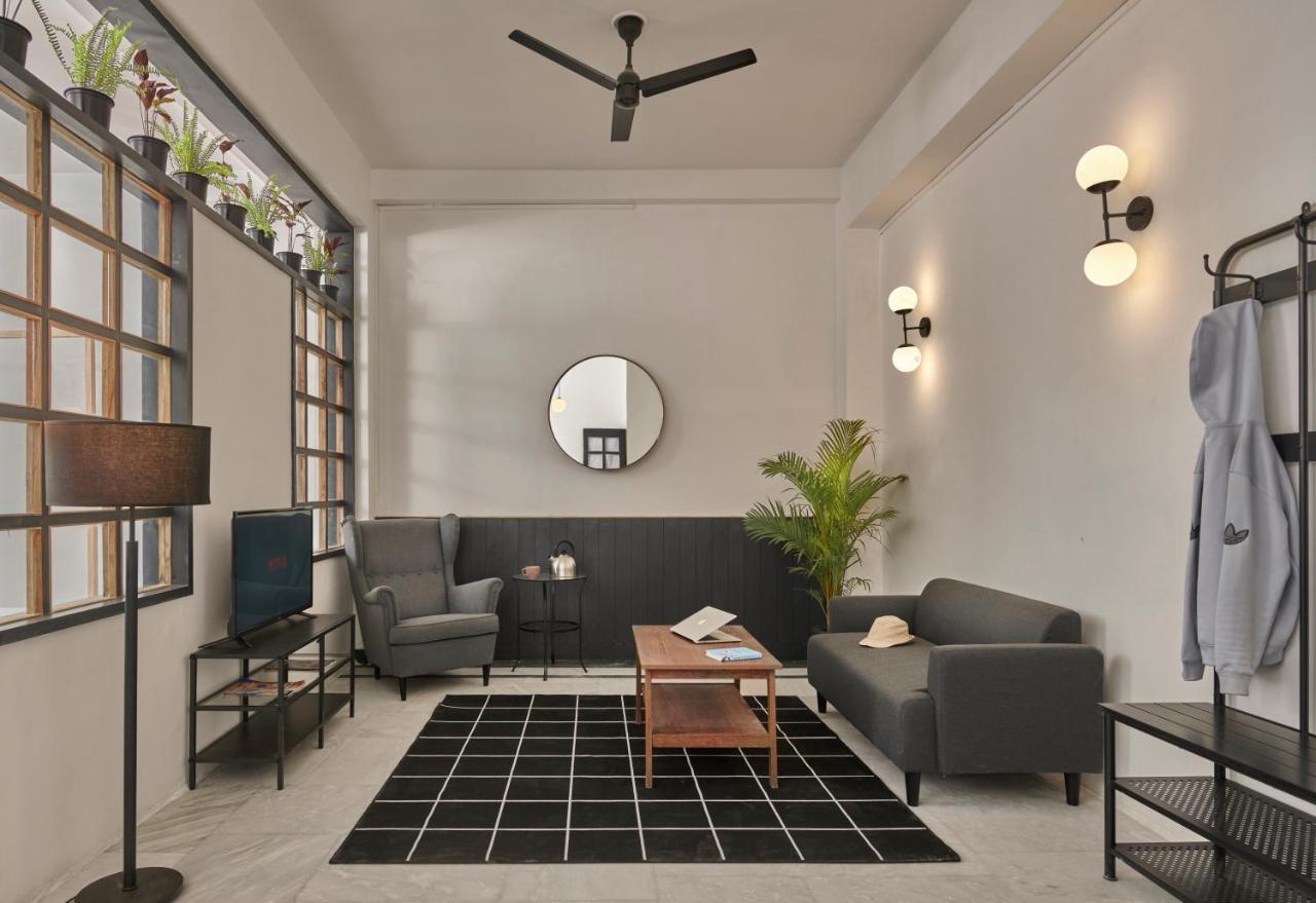 Poshtel Vns Apartment Varanasi Bagian luar foto