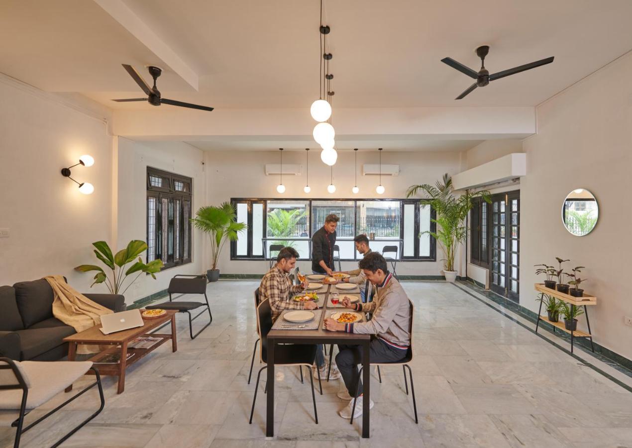Poshtel Vns Apartment Varanasi Bagian luar foto