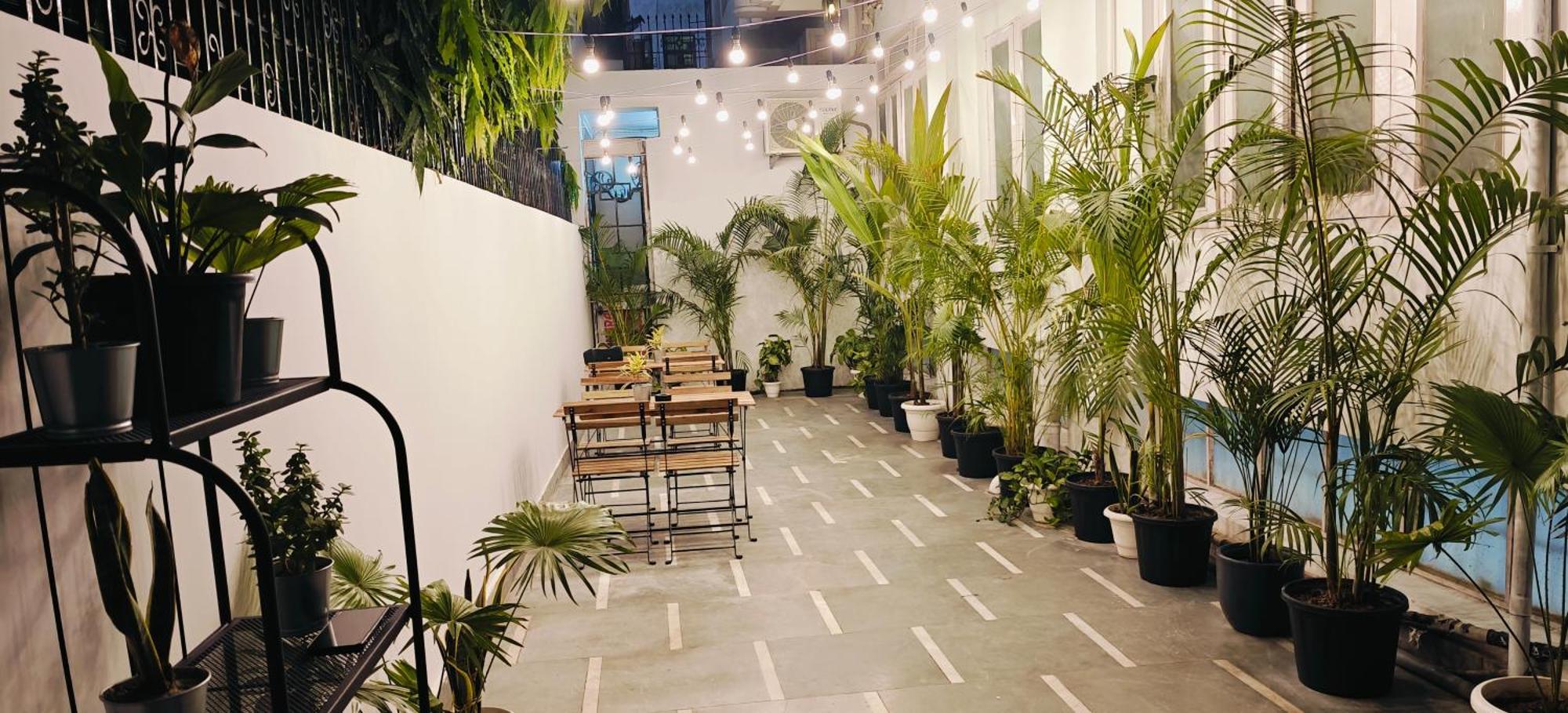 Poshtel Vns Apartment Varanasi Bagian luar foto
